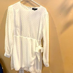 Lulu’s white long-sleeved dress. Size M.